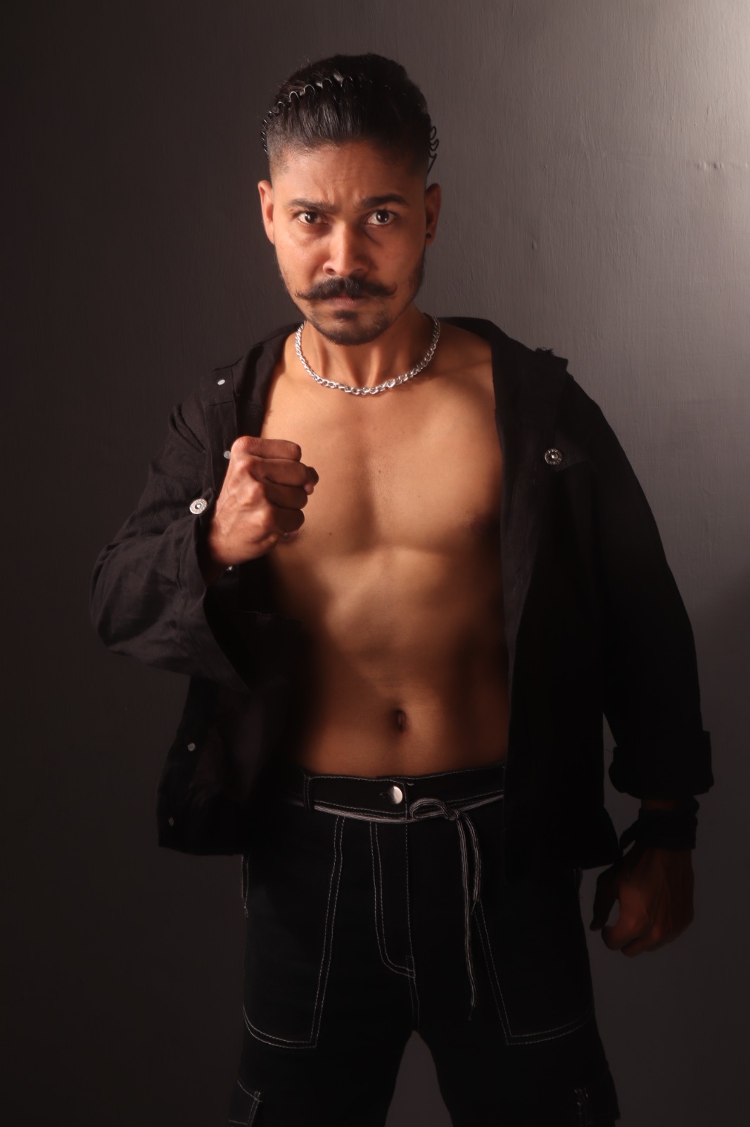anil d h - Actor Portfolio Photo 1