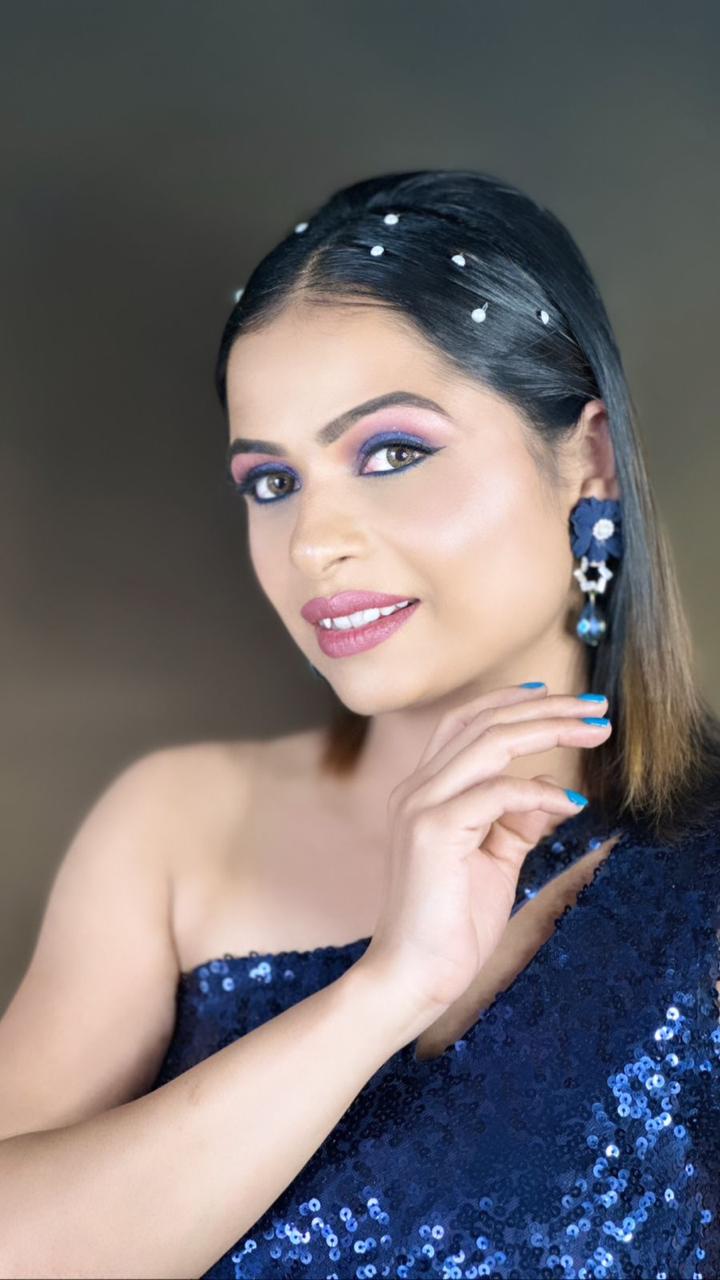 Divya Shastri - Actor Portfolio Photo 1