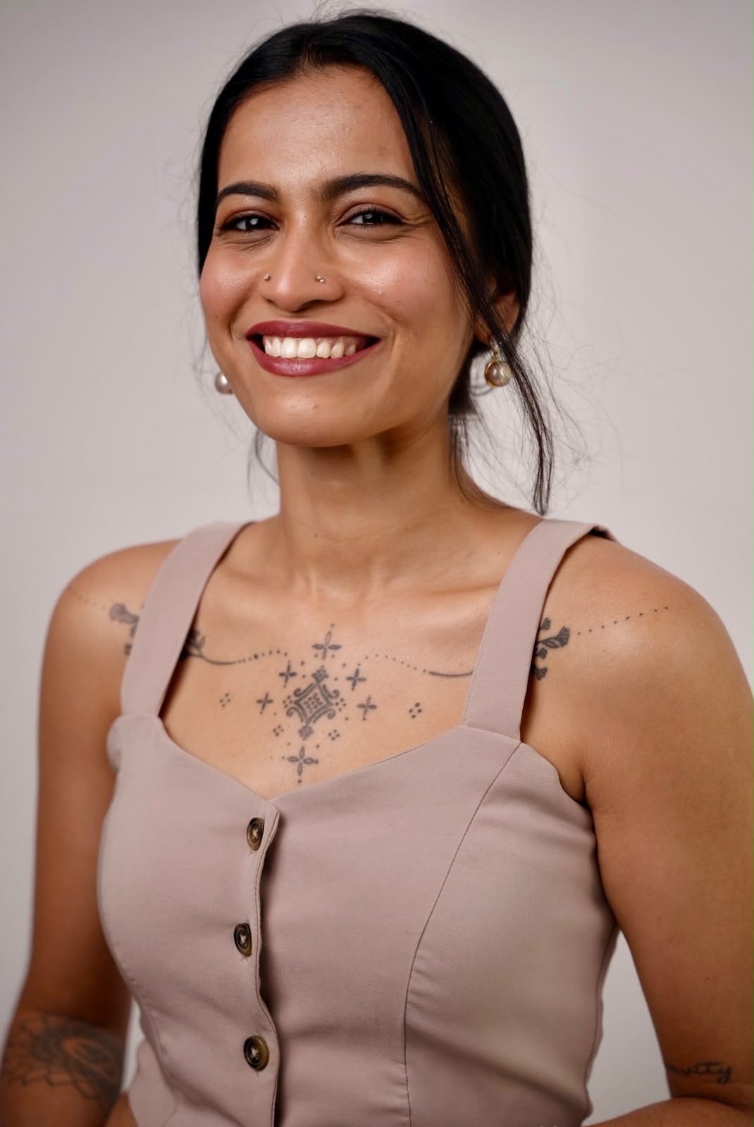 Maya Madhavi - Actor Portfolio Photo 1