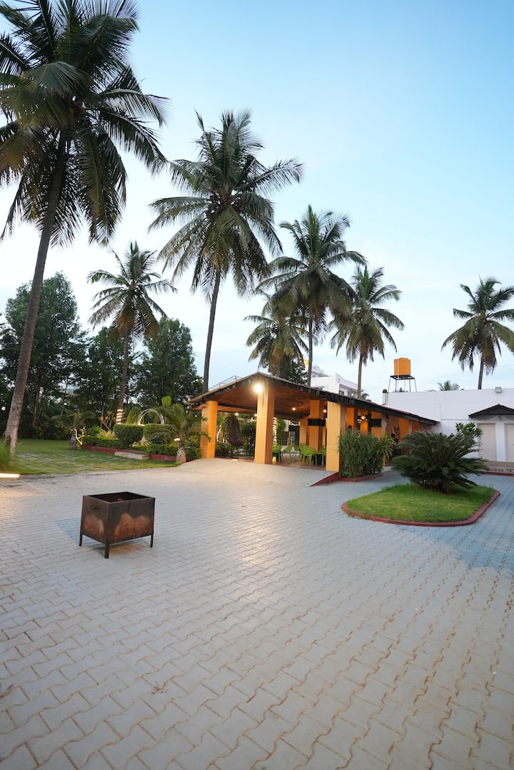 Farmhouse Resort with Pool, Pavilion, Bar and Game Room (  7 ) — photo 5