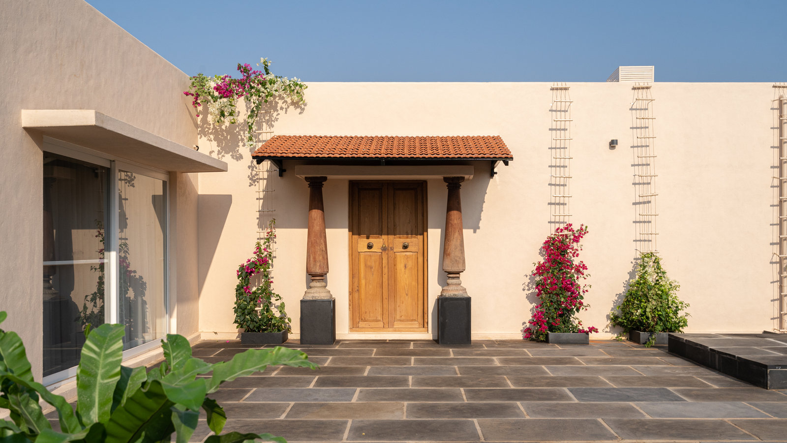Mountain-Side Aesthetic Villa with Courtyards & Private Pool, Yellodu — Exterior & Hill Views