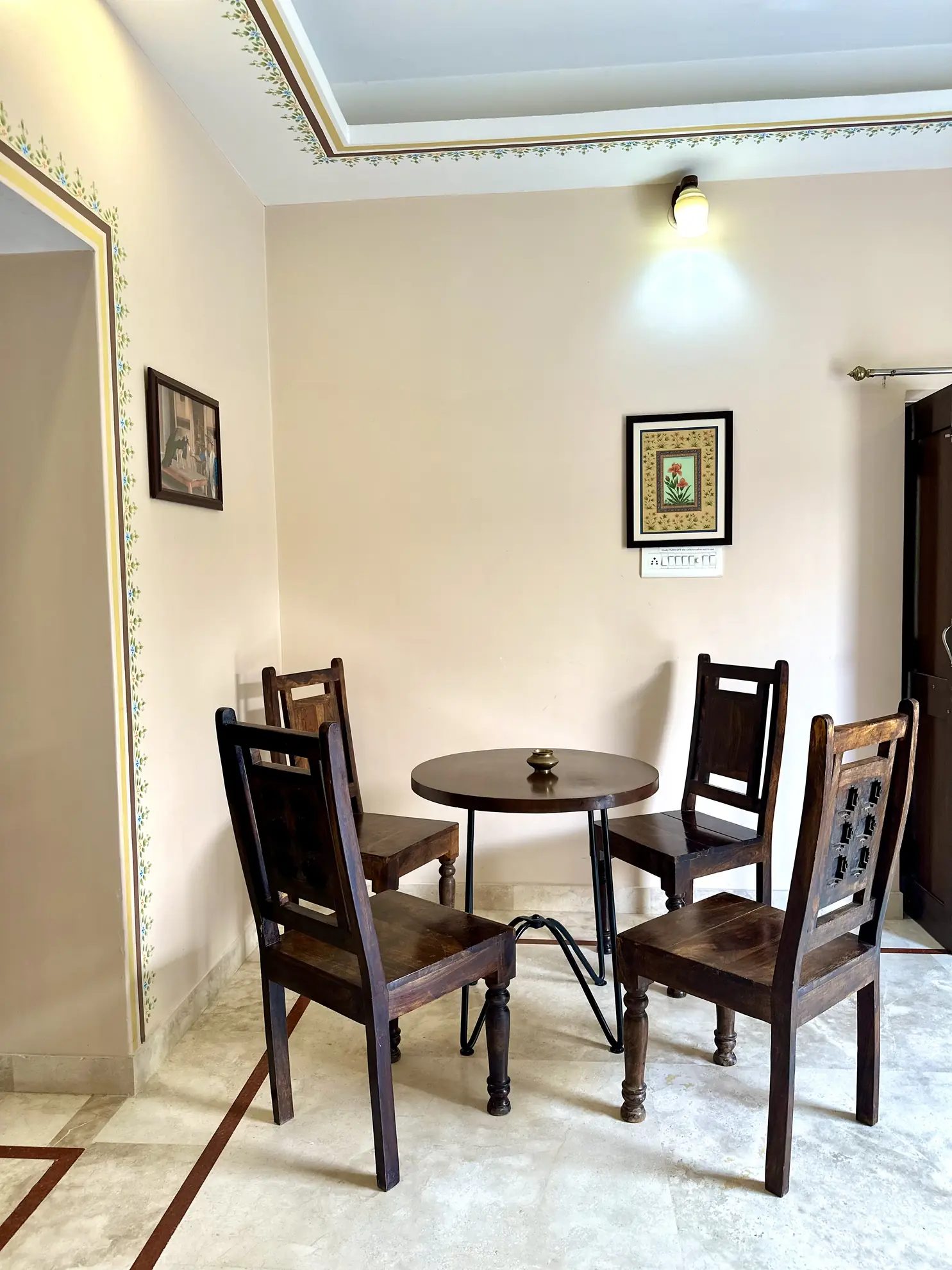 Anand Villa – 5BHK Villa for Shoots in Shyam Bagh — Living Area