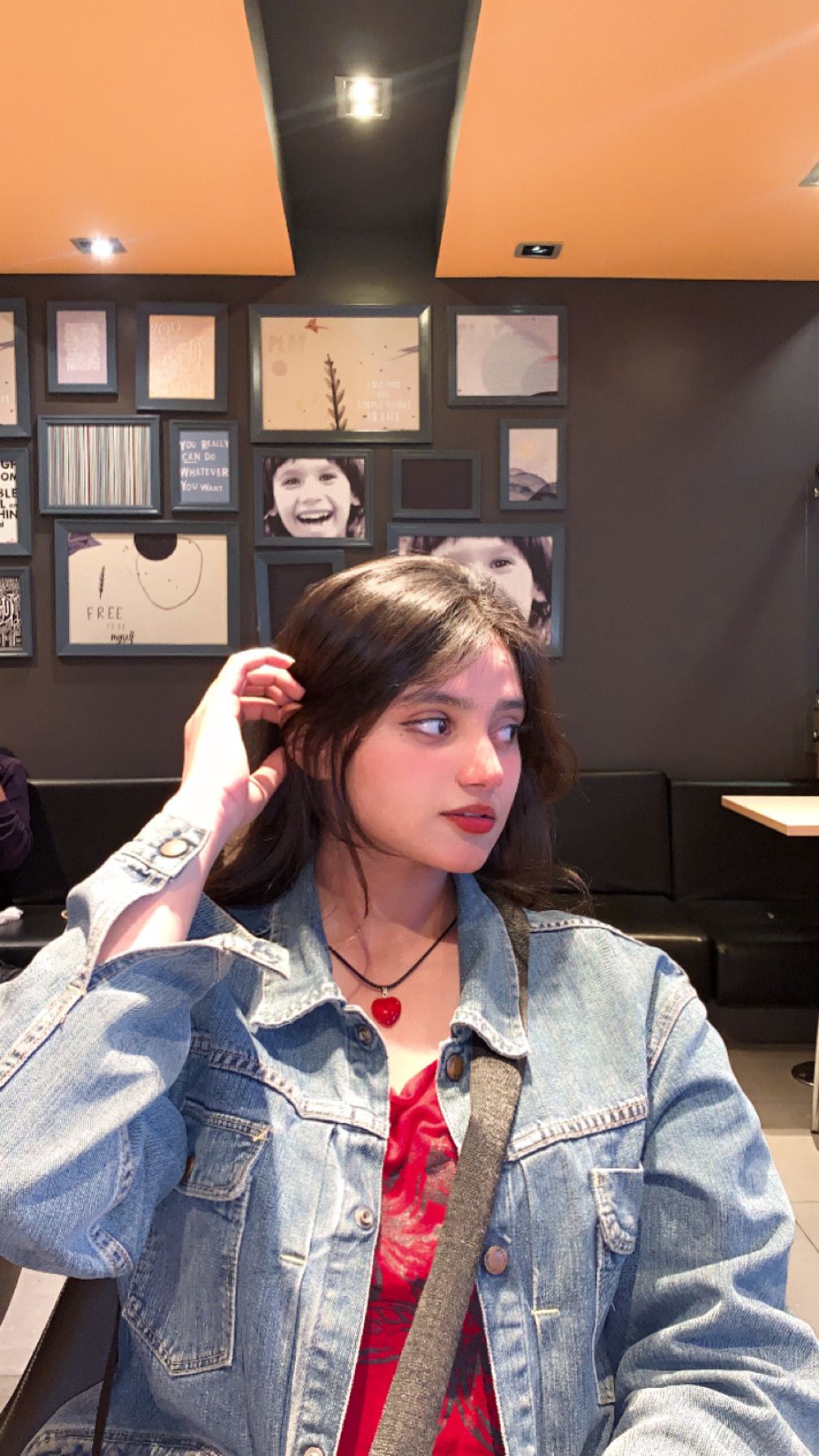 Afsheen - Model Portfolio Photo 1