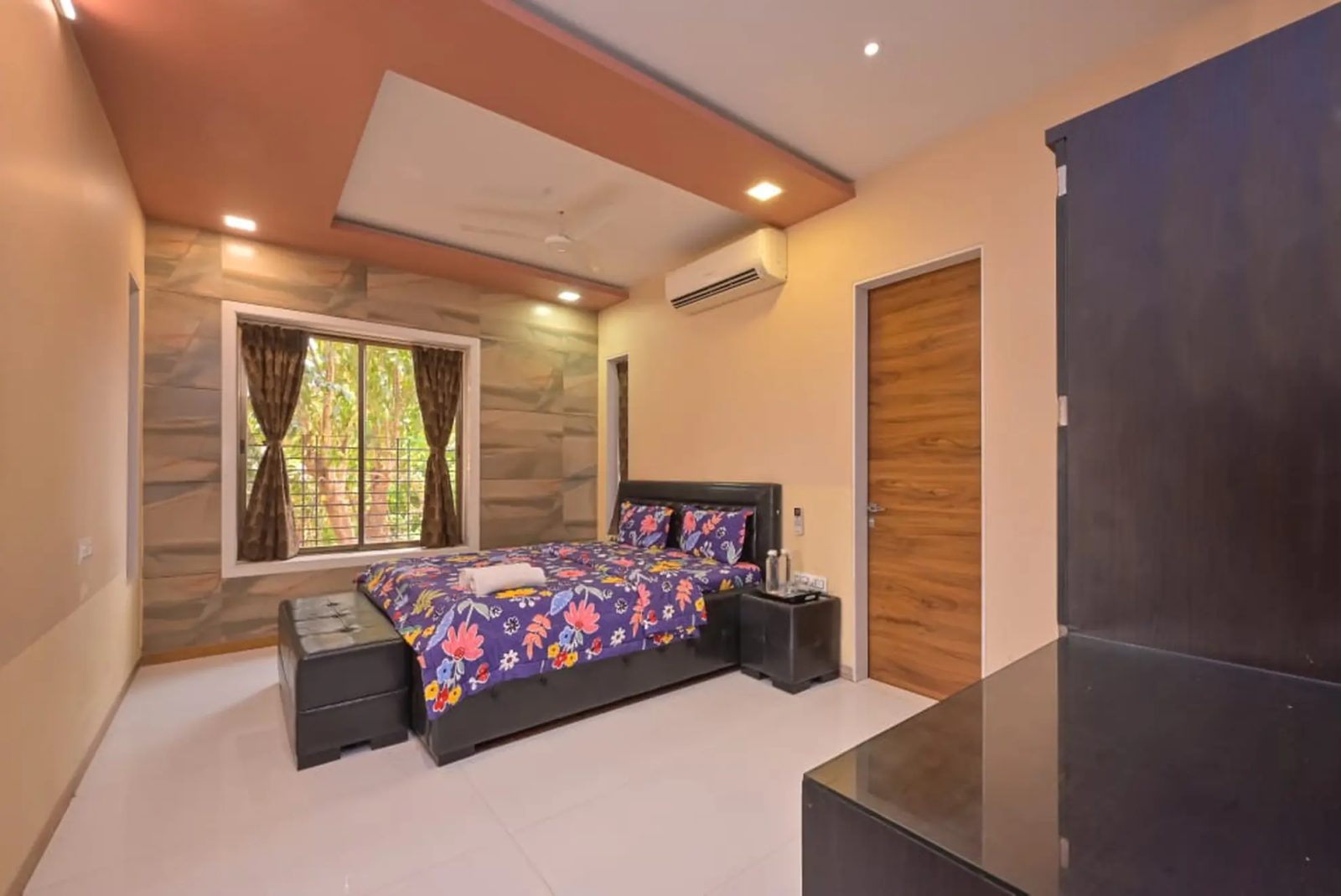 Mount Amber – 5BHK Villa for Shoots in Lonavala — Bedrooms