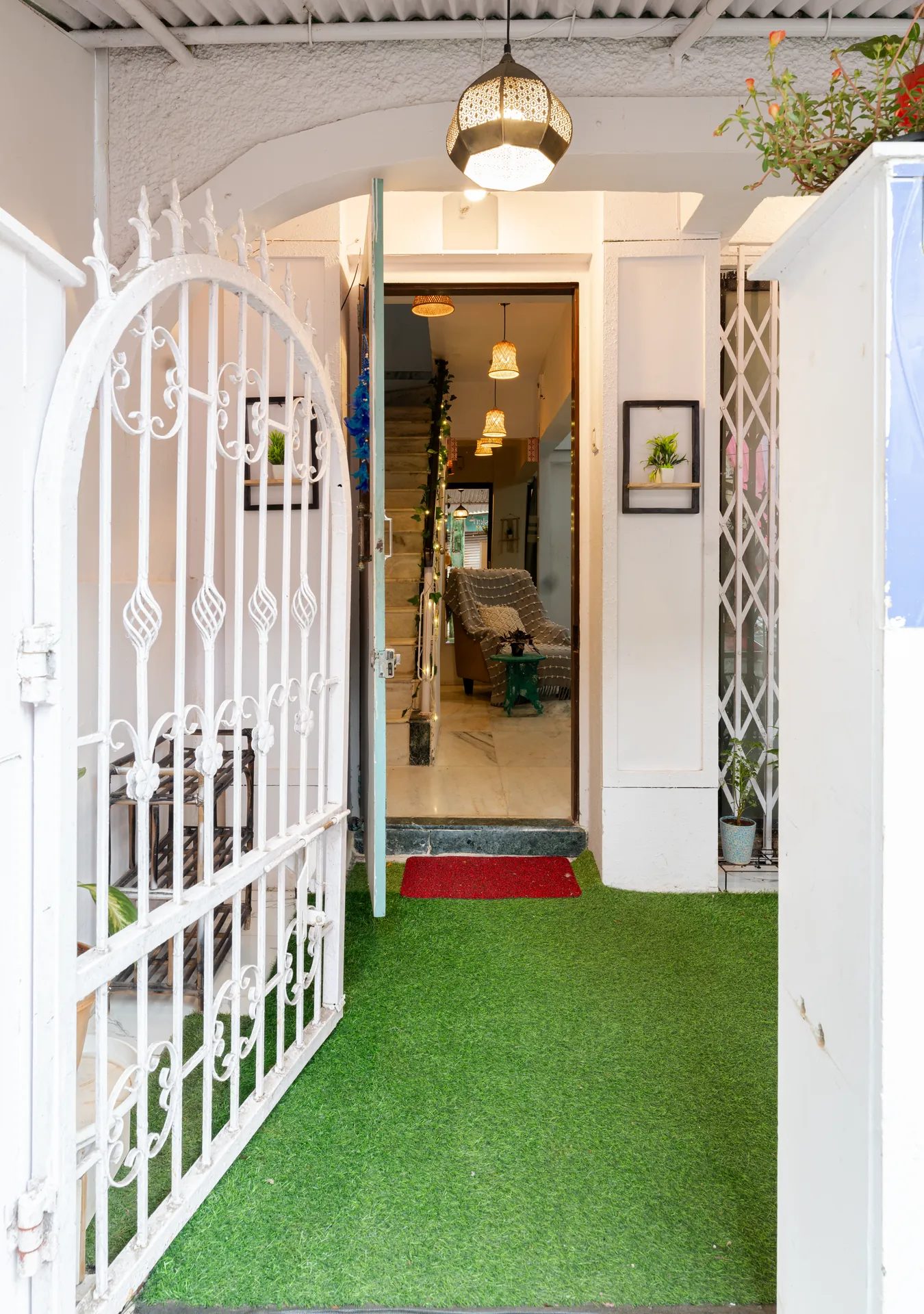 Bollywood Boulevard – 2BHK Home for Shoots in Andheri West — boulevard-Entrance and Parking