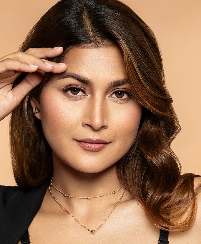 Christlyn Shobhana - Model Portfolio Photo 1