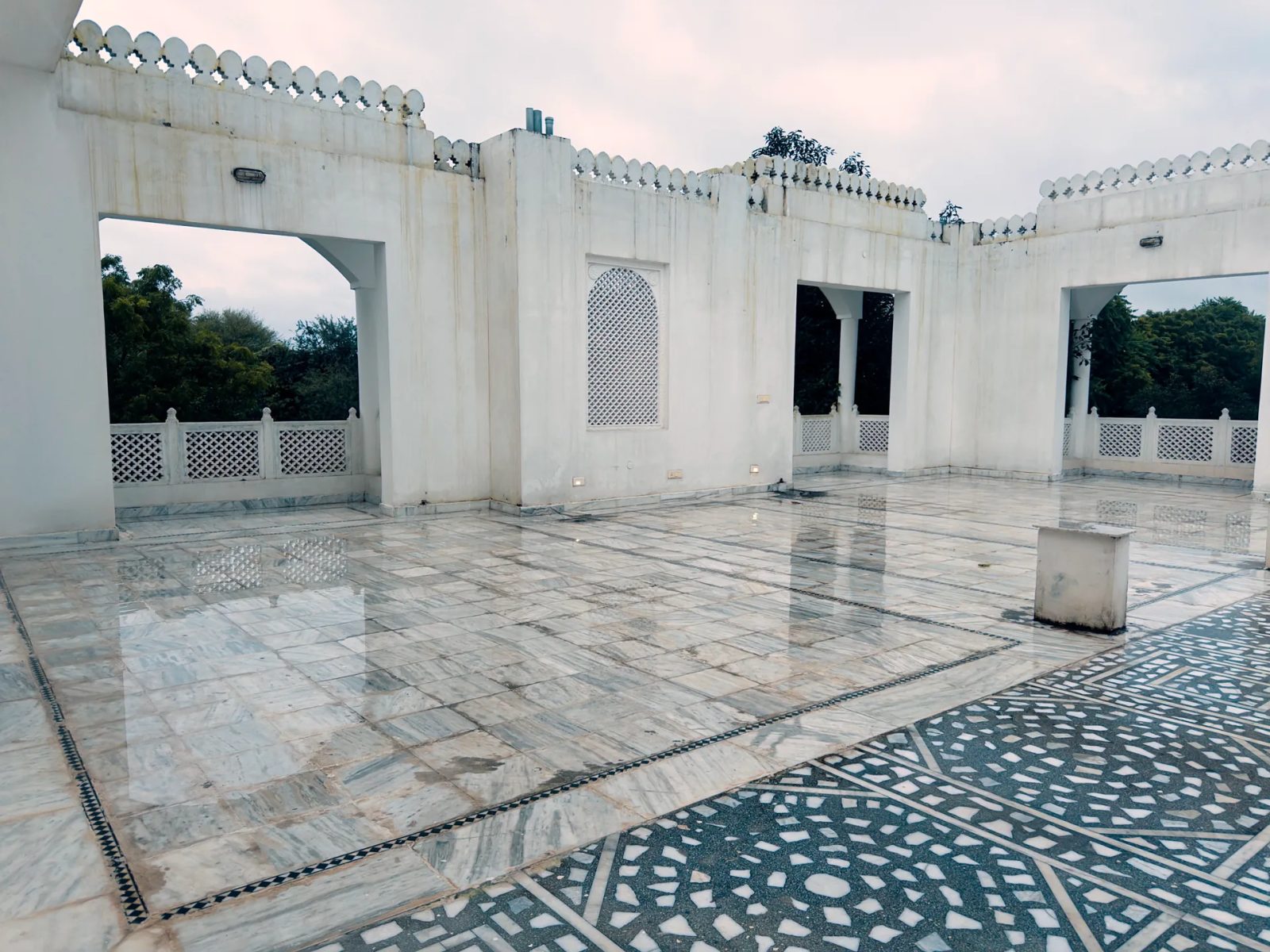 Talabgaon Bagh – 6BHK Villa for Shoots in Jagatpura — Terrace