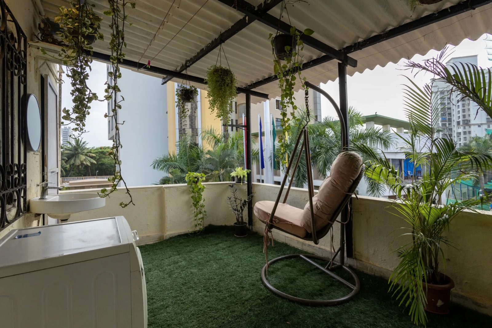Bombay Belvedere – 4BHK Villa for Shoots in Andheri West — Balcony
