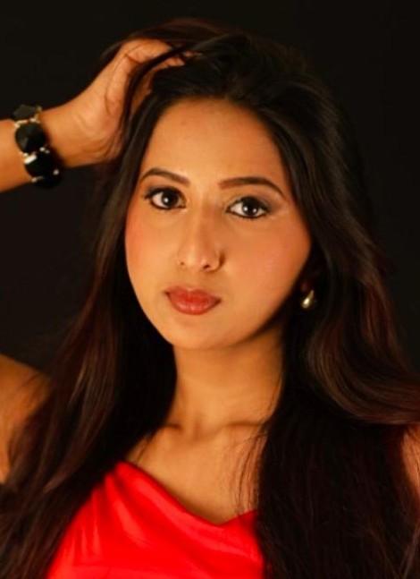 Nazaha Almas - Model Portfolio Photo 1