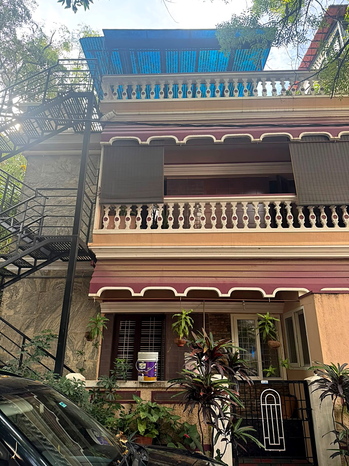 Casa Balustrade – Two-Flat Heritage-Style Family Home with Rooftop Terrace for Shoots in Bengaluru