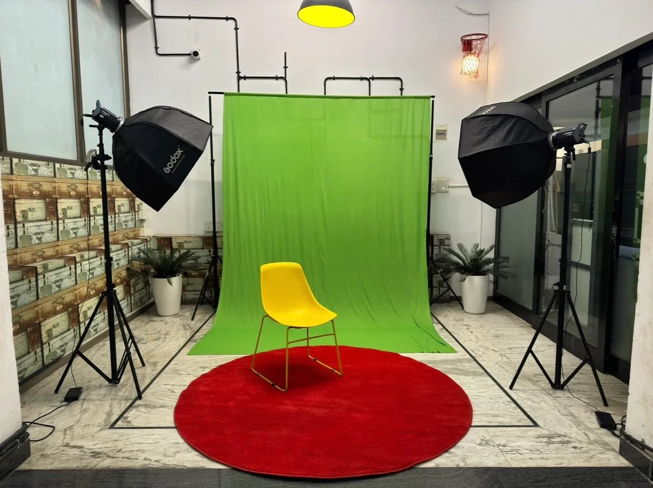 Creator Studio with Green Screen & Backdrops, Infantry Road — Creator Studio & Green Screen