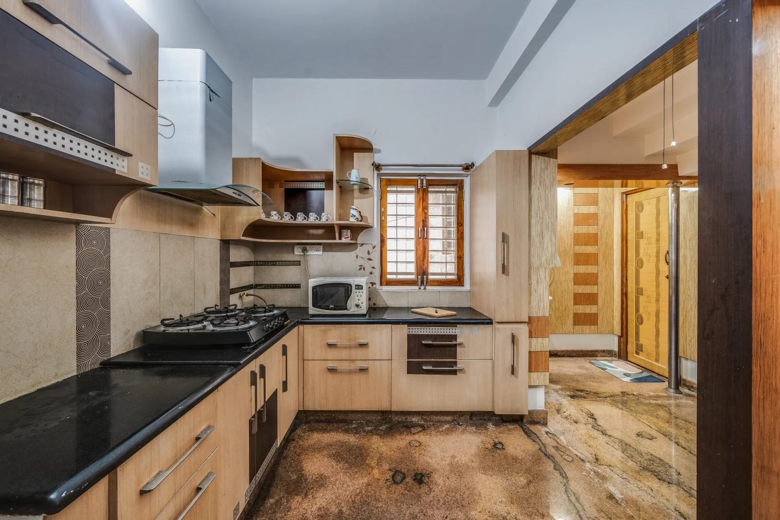 Mansion Bay – 4BHK Villa for Shoots in HSR Layout — bay-Kitchen