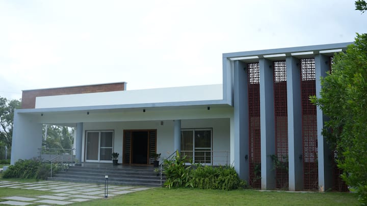 4BHK Villa with Private Pool & Sprawling Lawns Near Bangalore | ( 4 ) — photo 2