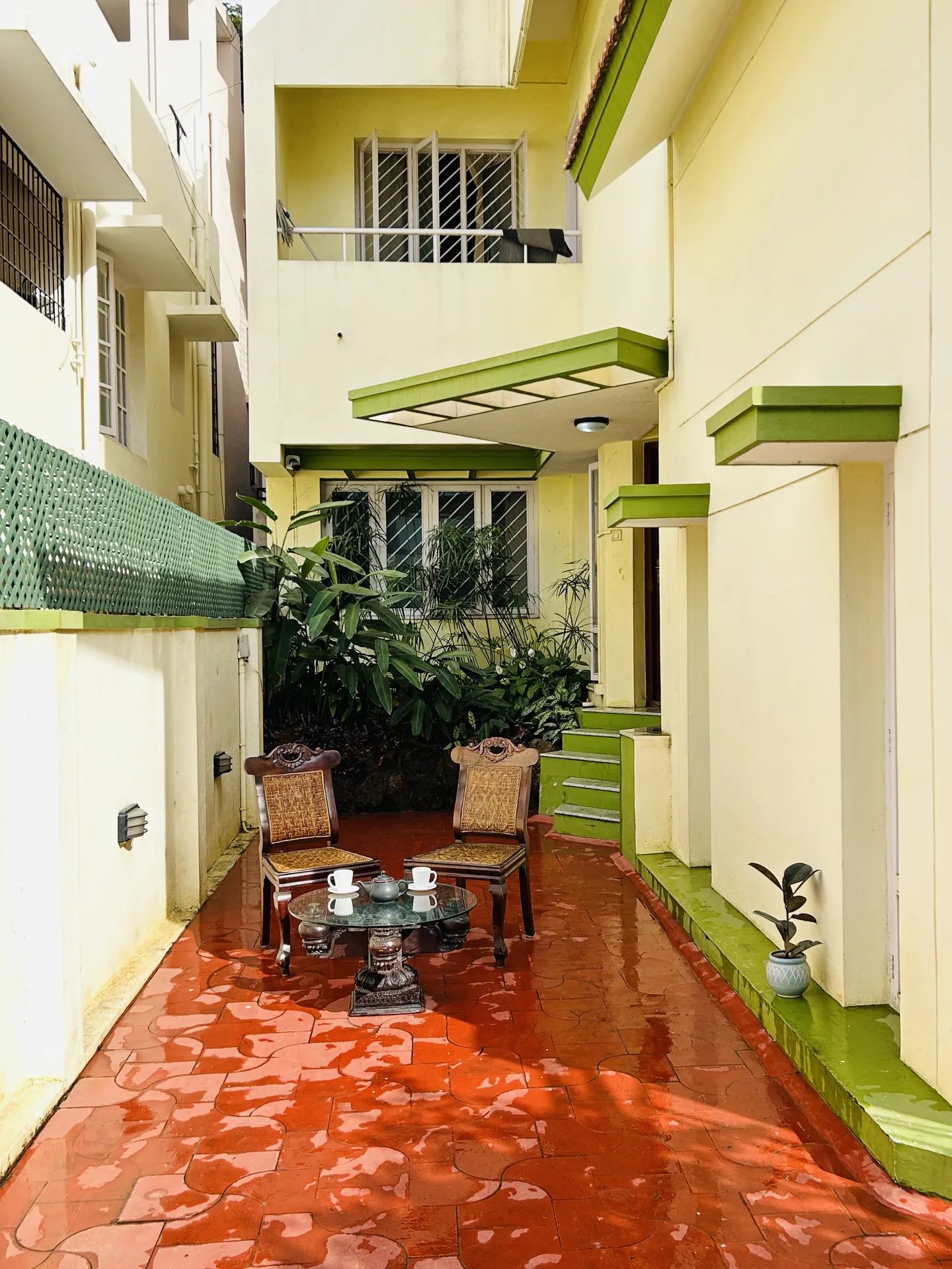 Garden Bliss – 3BHK Villa for Shoots in Koramangala — bliss-Entrance and Parking
