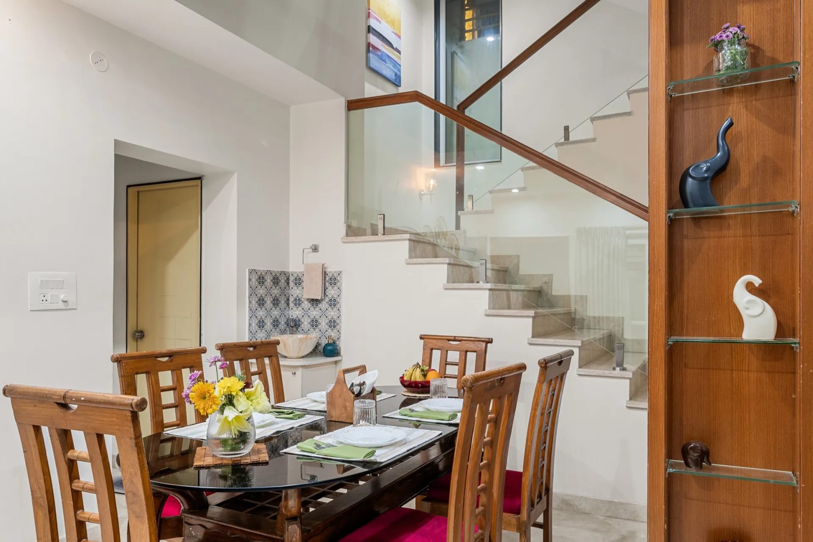 Gatsby Grandeur – 5BHK Villa for Shoots in JP Nagar — haven-Dining Hall