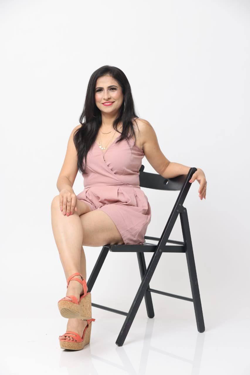  Sonia Chawla - Model Portfolio Photo 1