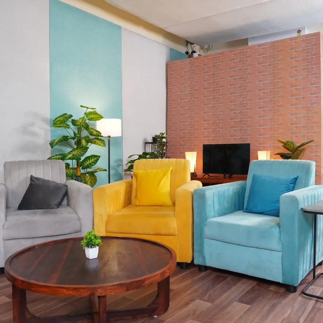 Podcast Studio XL – Multicam Set for up to 6 Guests, Indiranagar — Podcast Studio XL