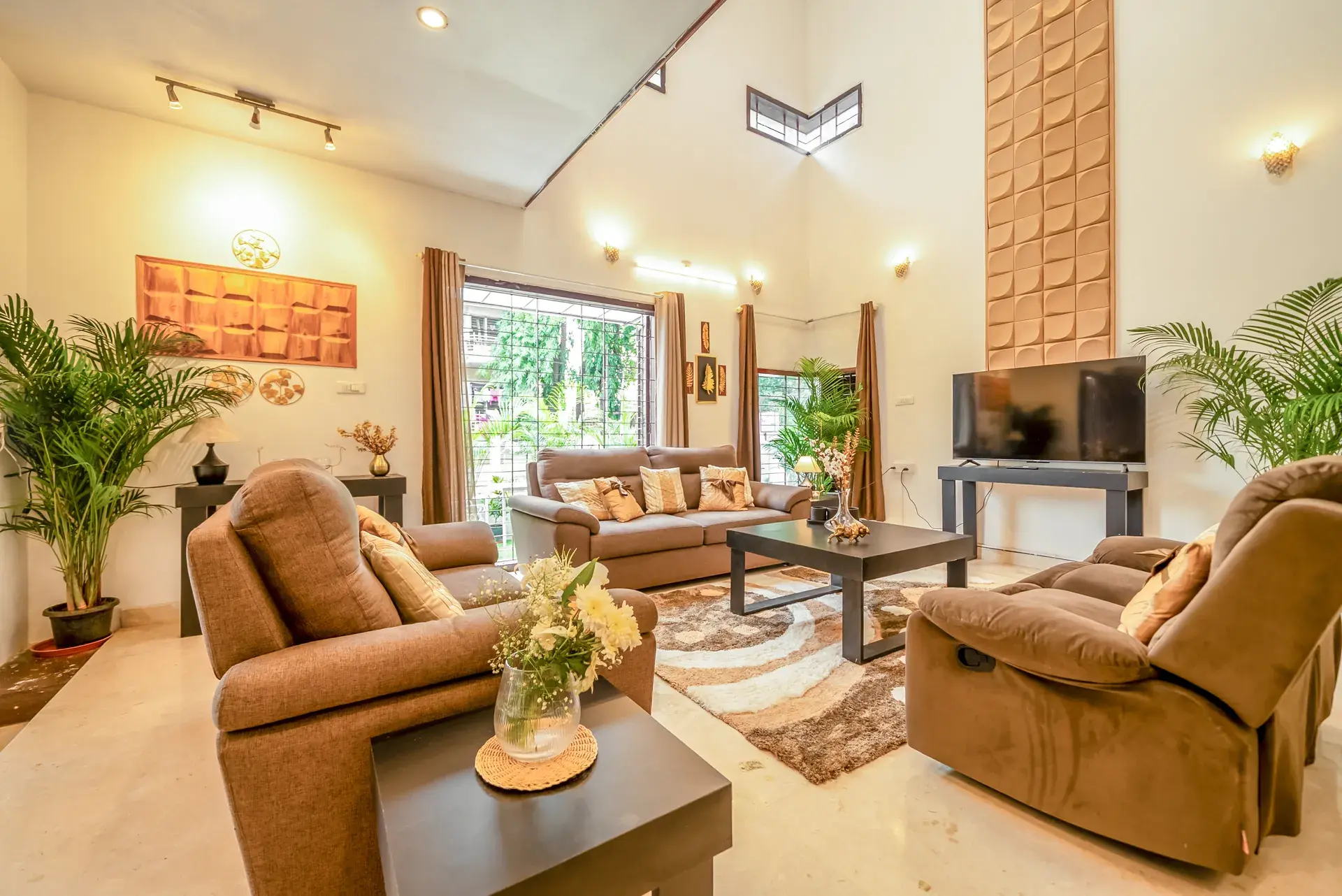 Billionaires Glasshouse – 5BHK Contemporary Luxury Villa — photo 4