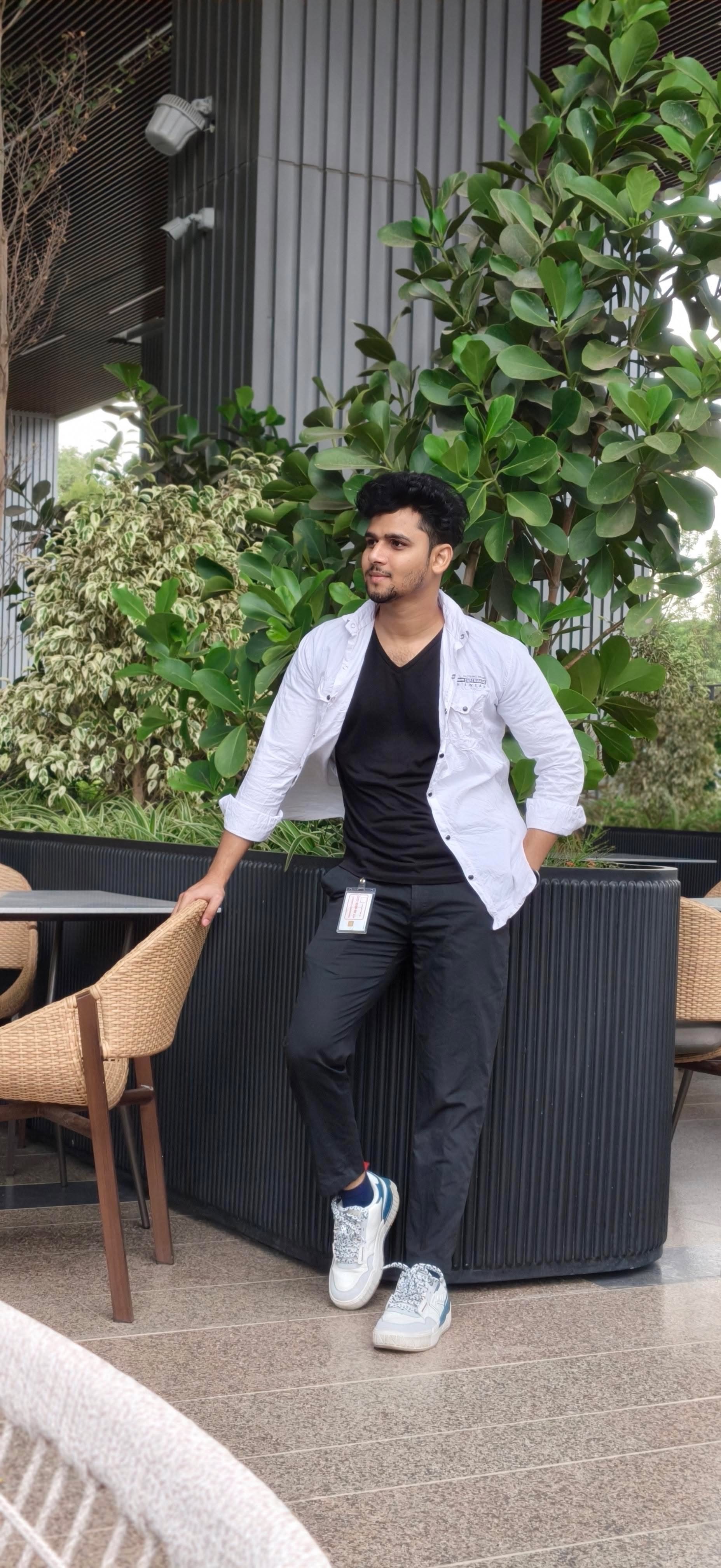 Abhishek Kumar - YouTuber Portfolio Photo 1