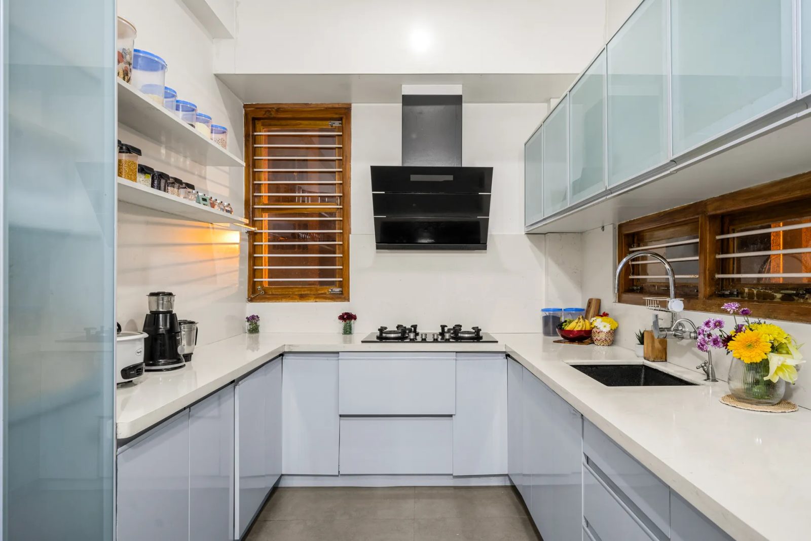 Gatsby Grandeur – 5BHK Villa for Shoots in JP Nagar — haven-Main Kitchen