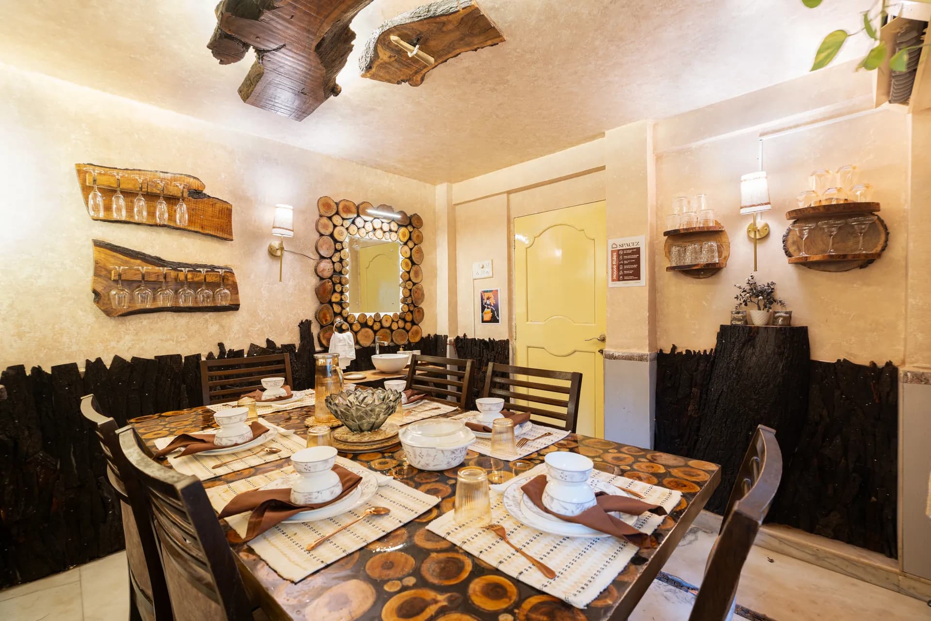 Soho Nest – 4BHK Wooden Retreat with Garden & Fountain — Dining Area