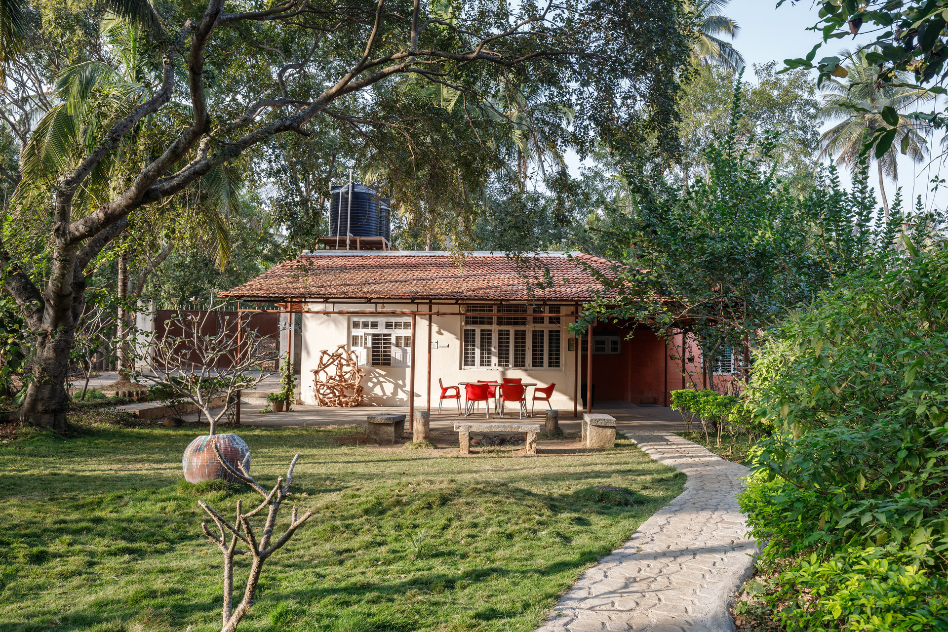 5-Acre Organic Farm with Cottages, Orchards & Wedding Lawn, Kanakapura Road — Flameback Cottage