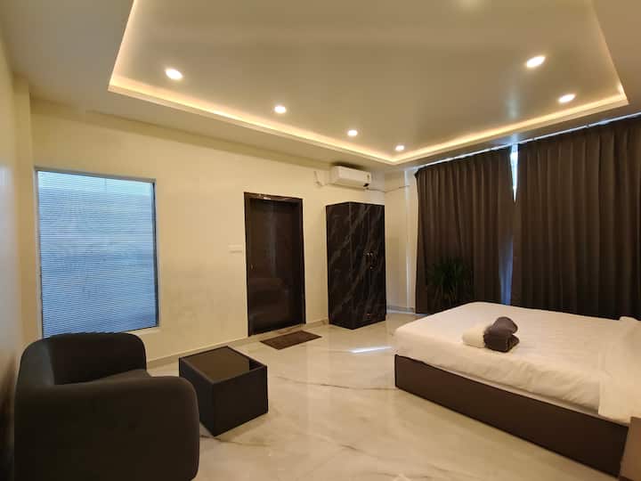 Grand - Luxury 3BHK Bungalow with Game Room and Jacuzzi ( 6 ) — photo 2