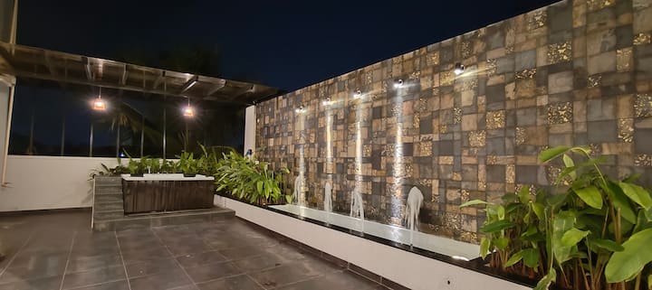 Grand - Luxury 3BHK Bungalow with Game Room and Jacuzzi ( 6 ) — Stone Wall Courtyard and Outdoor Corridor
