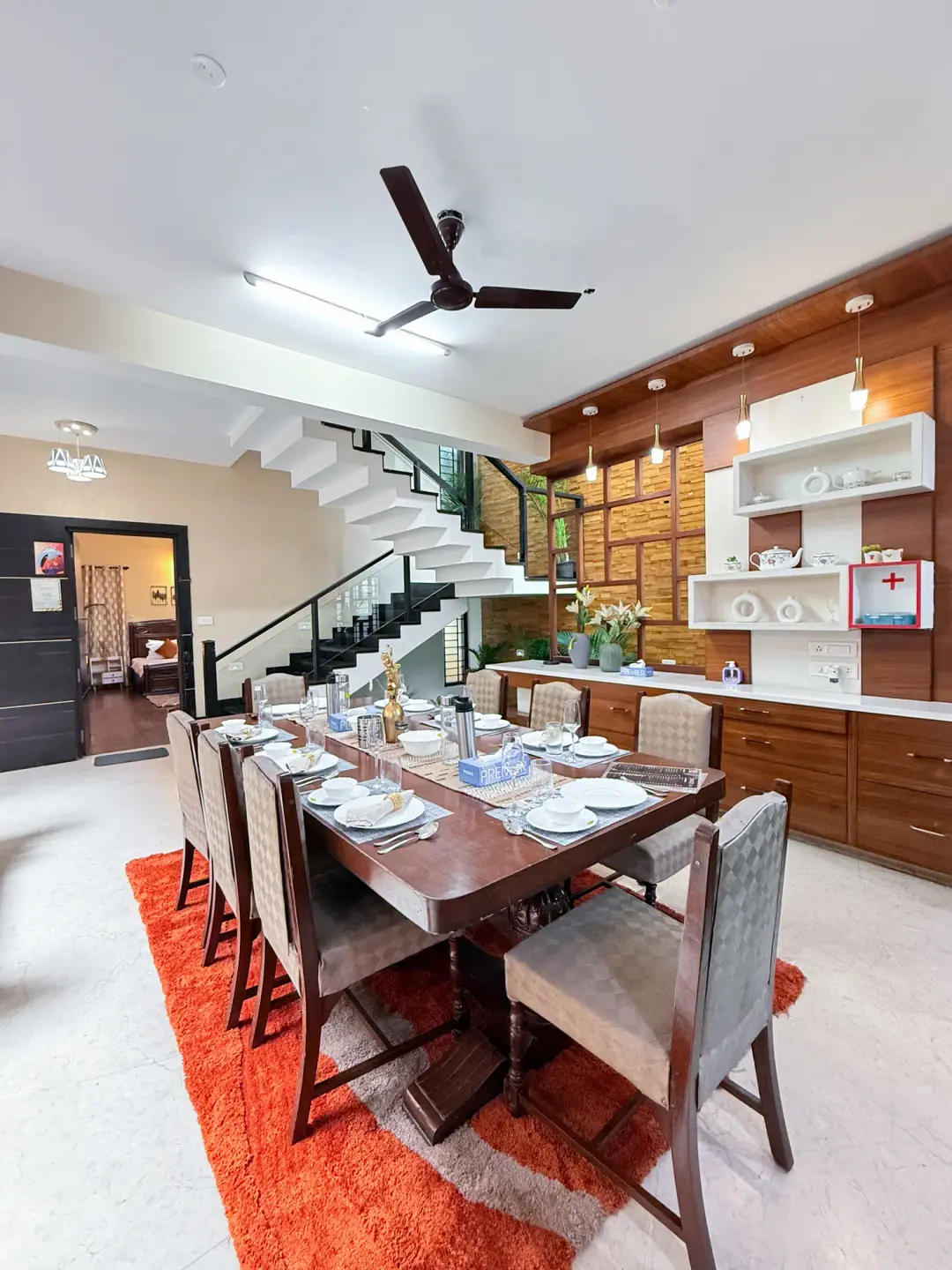 Lagoon Luxe – 4BHK Luxury Villa with Rooftop Pool — Dining Area