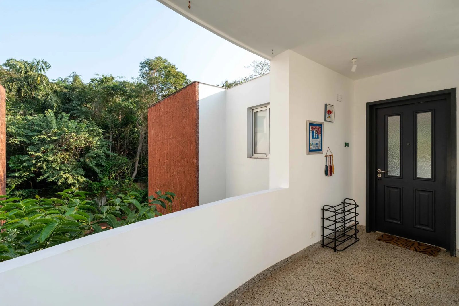 Vlove Homes – 2BHK Home for Shoots in Candolim — Entrance and Parking