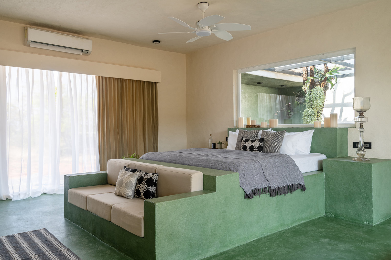 Hillside Studio Villa with Plunge Pool & Garden Shower, Yellodu — Bedroom