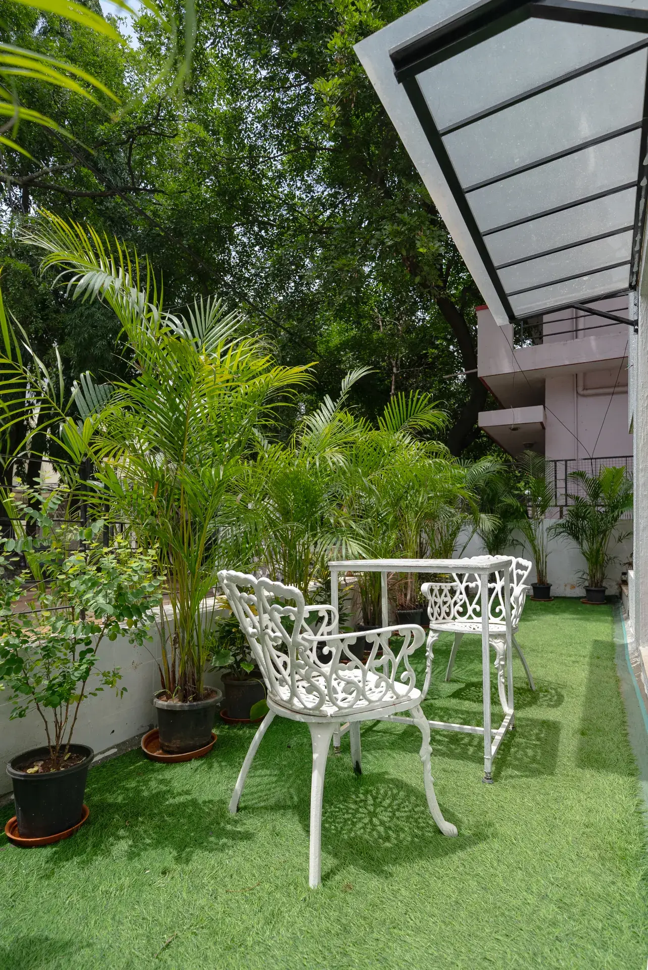 Billionaires Glasshouse – 5BHK Contemporary Luxury Villa — photo 2
