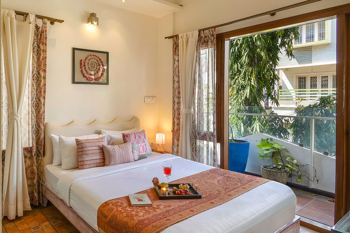 Earthy Bohemian Apartment with Bas-Relief Murals, HRBR Layout — Terra Room
