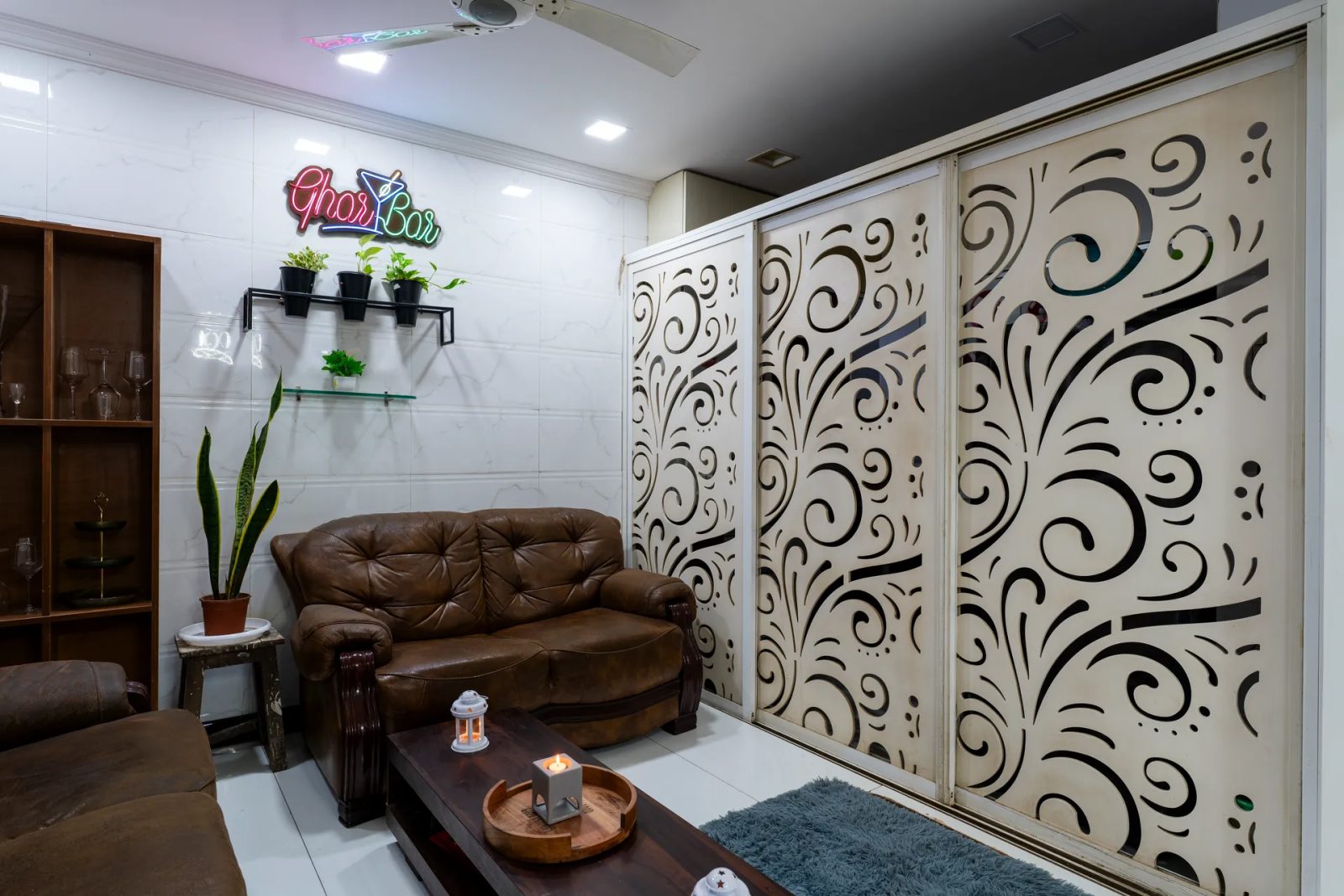 Pearl Palace – 4BHK Villa for Shoots in Andheri West — palace-Living Area