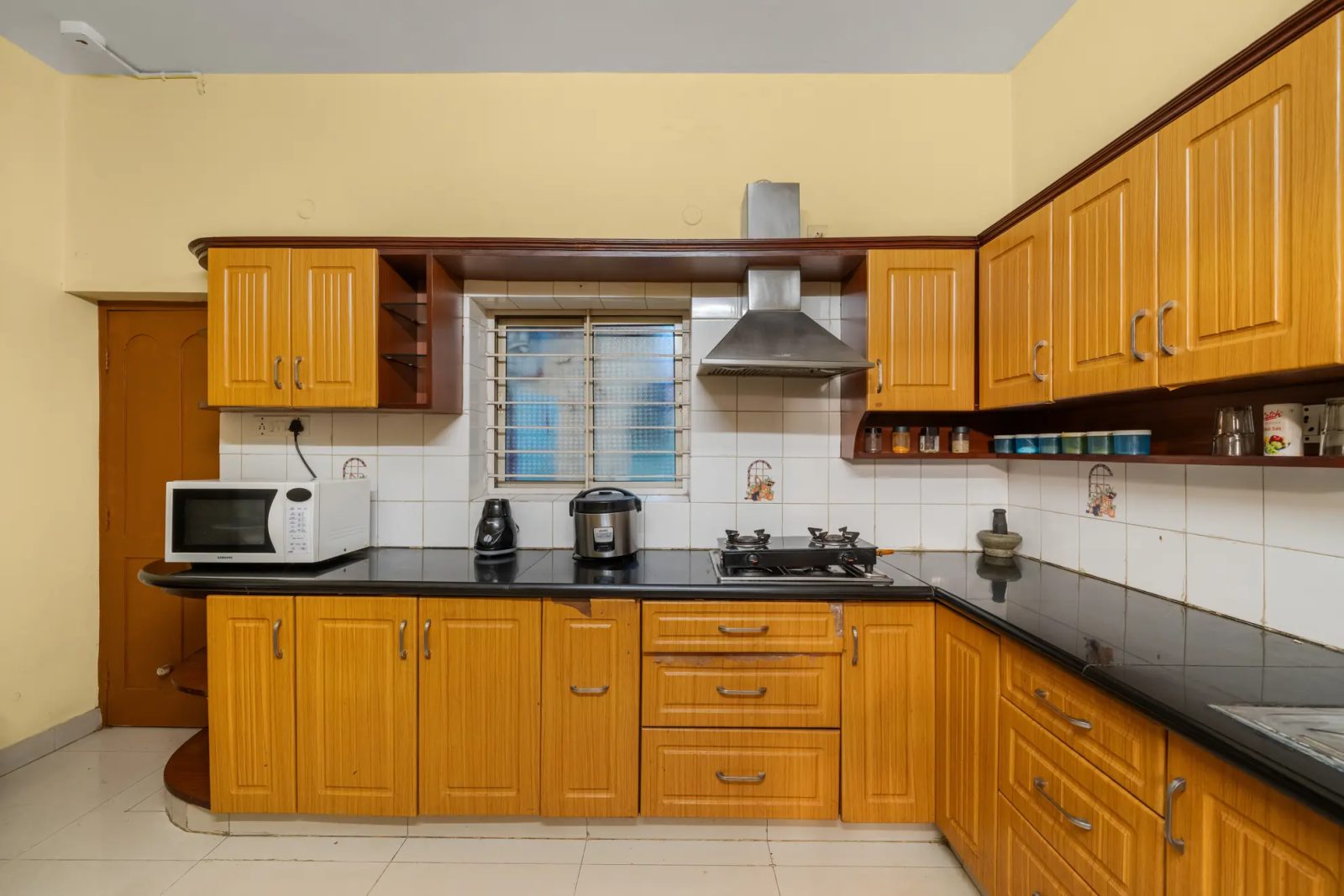 Vintage Haven – 5BHK Villa for Shoots in Indiranagar — Kitchen