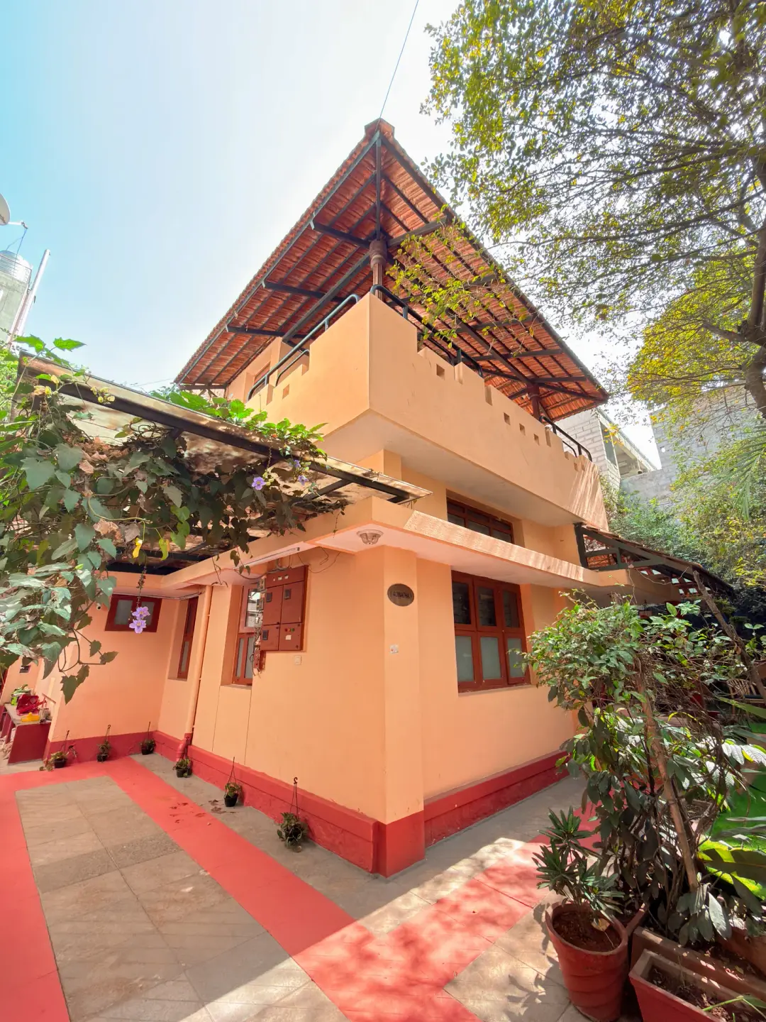 Vana Vista – 5BHK Luxury Garden Villa — Entrance & Parking
