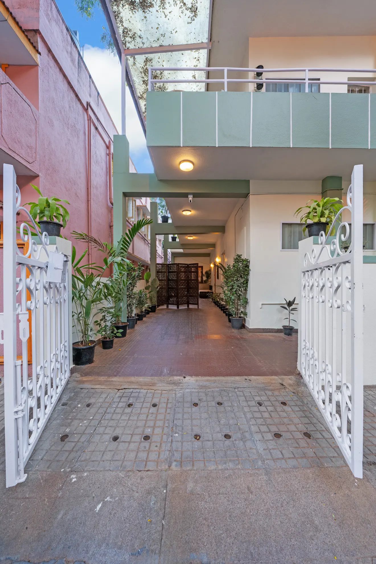 Bohemian Escapade – 2BHK Home for Shoots in Indiranagar — Entrance and Parking