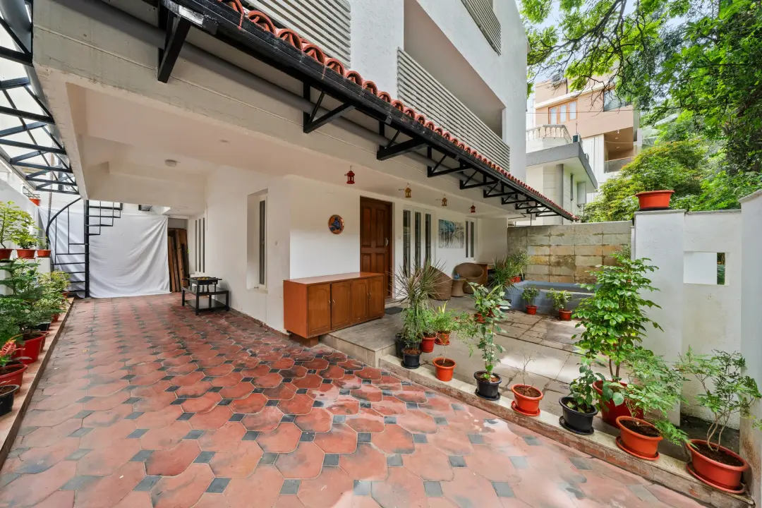 Cascade Castle – 5BHK Luxury Villa with Indoor Pond — photo 4