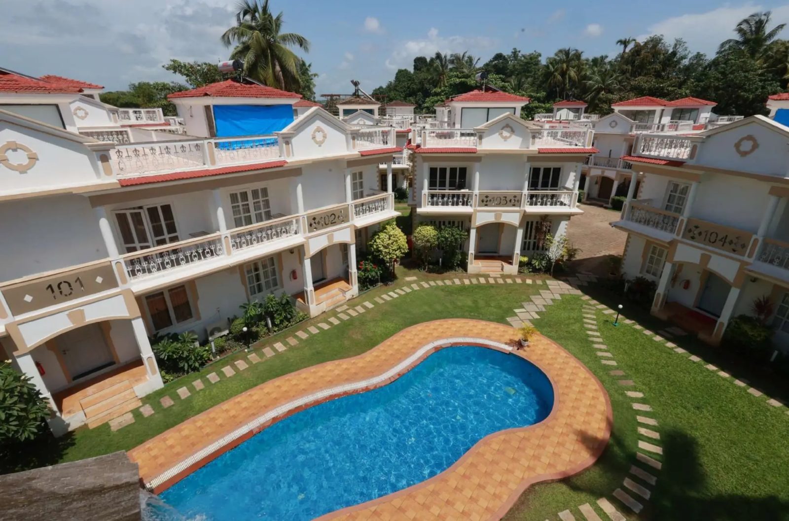 Euphoria X Richmonde – 3BHK Villa for Shoots in Calangute — Pool