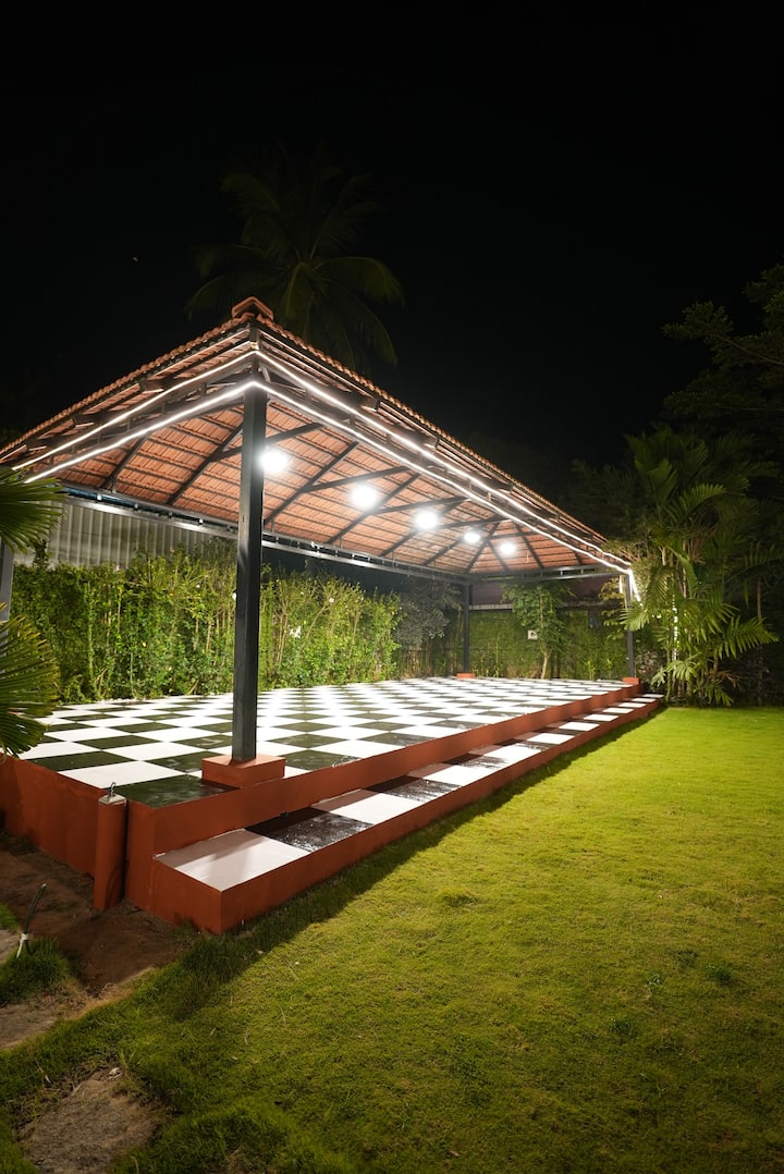 Farmhouse Resort with Pool, Pavilion, Bar and Game Room (  7 ) — photo 2