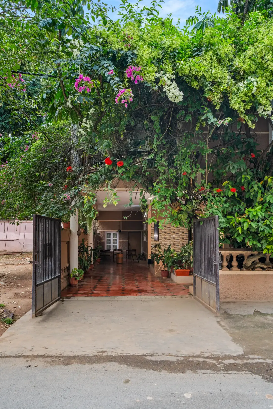 Bougain Blossom – 4BHK Luxe Retro Villa — photo 2