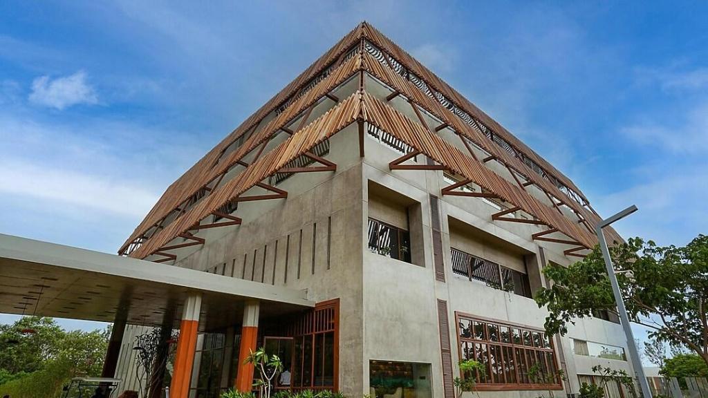 Luxury Hillside Estate with Infinity Pool & Scenic Views – Nandi Hills (1) — Property Views