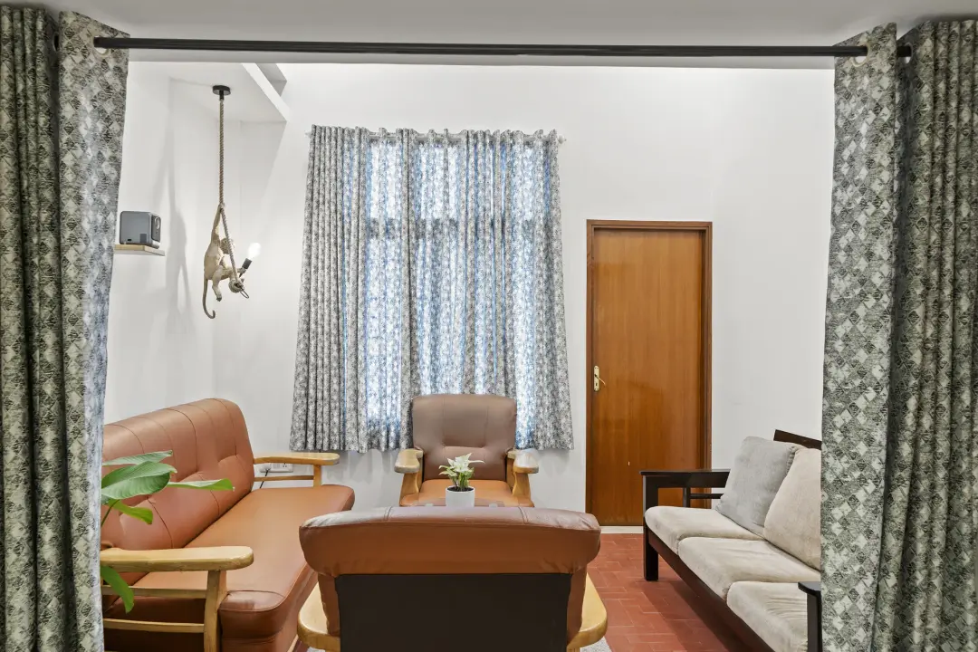 Cascade Castle – 5BHK Luxury Villa with Indoor Pond — Lounge