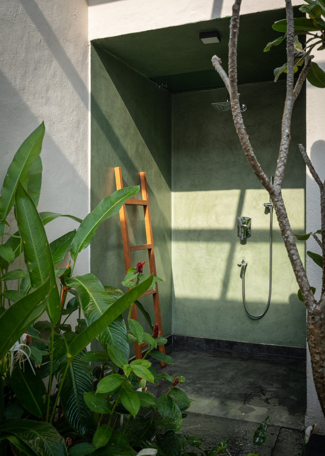 Mountain-Side Aesthetic Villa with Courtyards & Private Pool, Yellodu — Garden Bathrooms