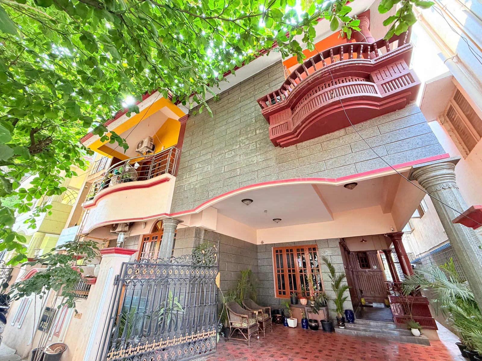 Magnum Opus – 5BHK Villa for Shoots in Brookefield — Entrance and Parking