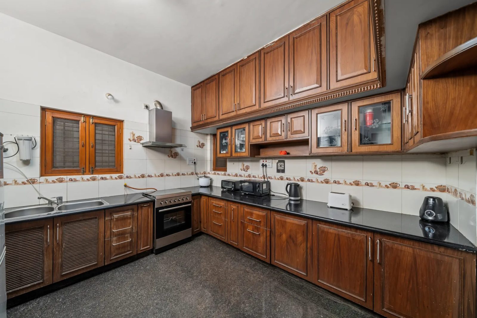 Magnum Opus – 5BHK Villa for Shoots in Brookefield — Kitchen