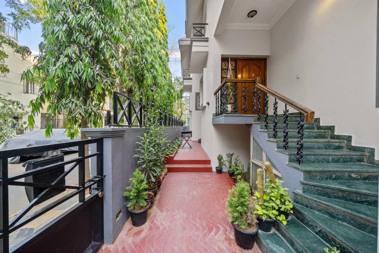 Urban Escape – 4BHK Villa for Shoots in Koramangala — escape-Entrance and Parking