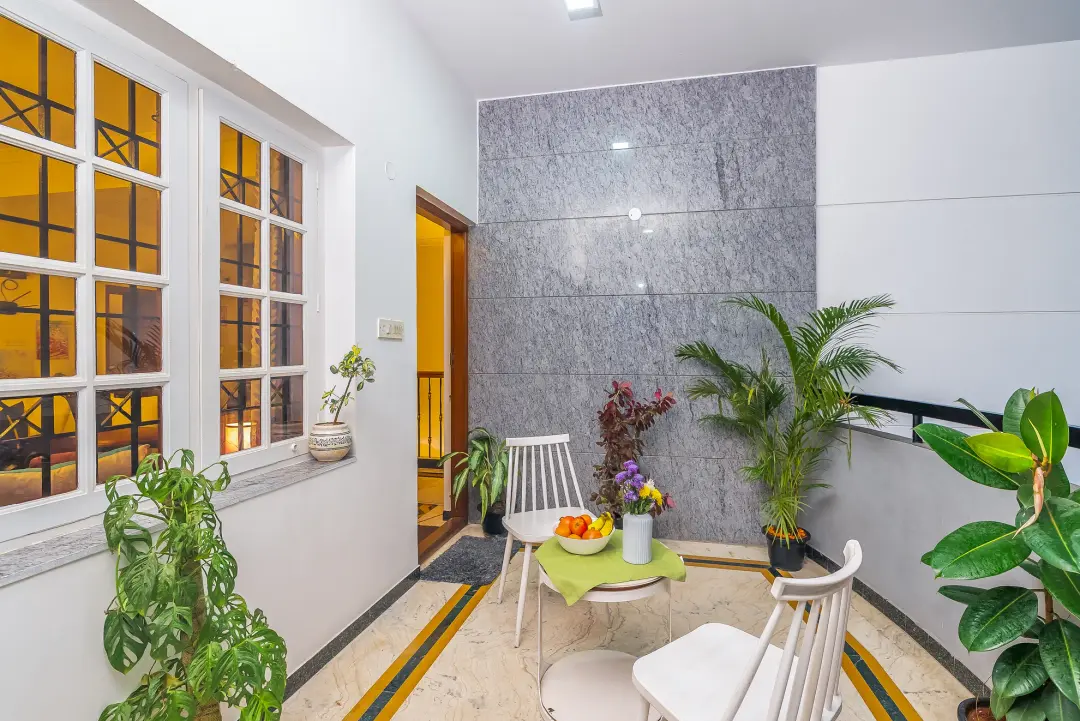 Vanta Grove – 5BHK Luxury Garden Villa — Balcony