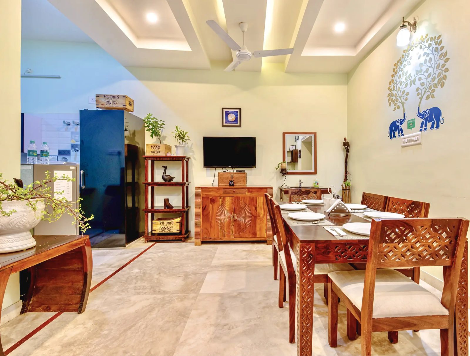 Anand Villa – 5BHK Villa for Shoots in Shyam Bagh — Dining Area