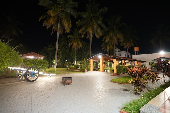 Farmhouse Resort with Pool, Pavilion, Bar and Game Room (  7 ) — photo 6